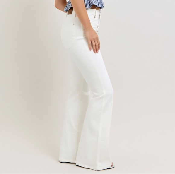 Judy Blue Women's High-Waisted Tummy Control White Flare Jeans - Picture 2 of 10